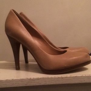 Nine West leather shoe